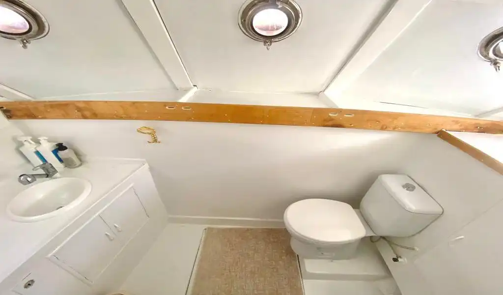 YACHT BANU